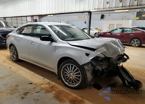 2016 Nissan Altima 2.5 z USA, uszkodzony, nr VIN 1N4AL3AP3GN385484